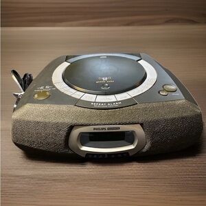 Philips Magnavox AJ3935 Compact Disc Clock AM/FM Radio Vintage Works